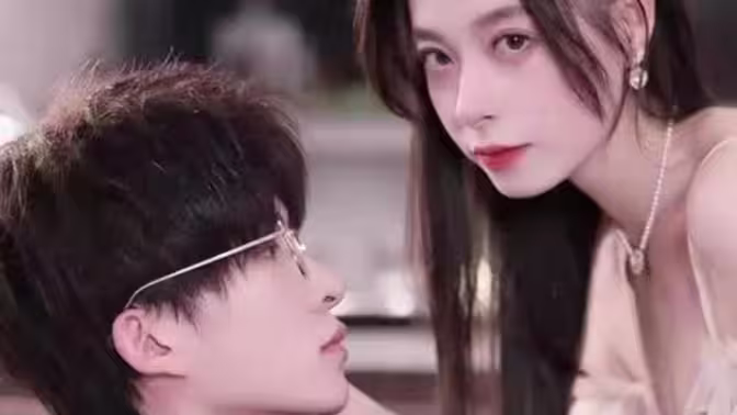 離婚后，夫人成了千億大佬(全集)