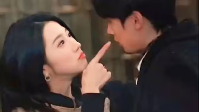 總裁夫人當(dāng)膩了，今天開始好好打工(全集)